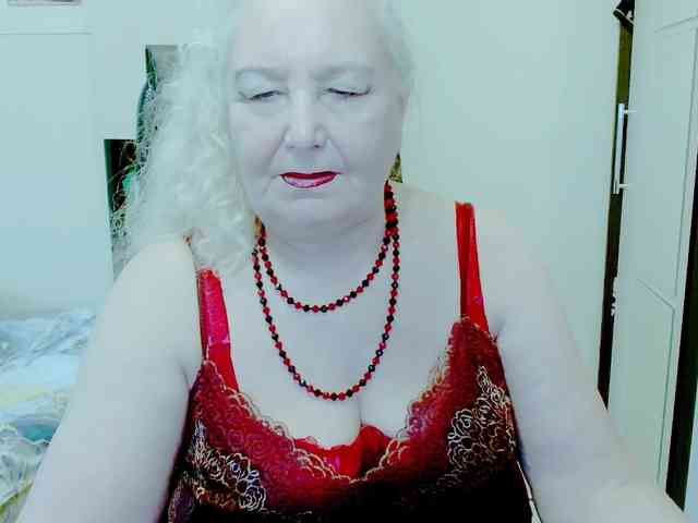Model: GrannyWants