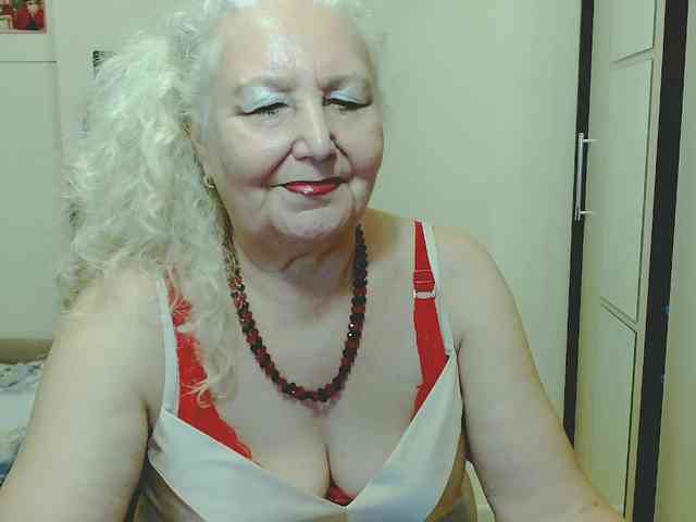 Model: GrannyWants