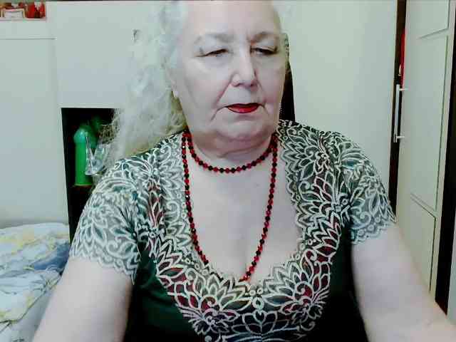 Model: GrannyWants