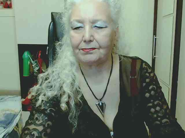 Model: GrannyWants