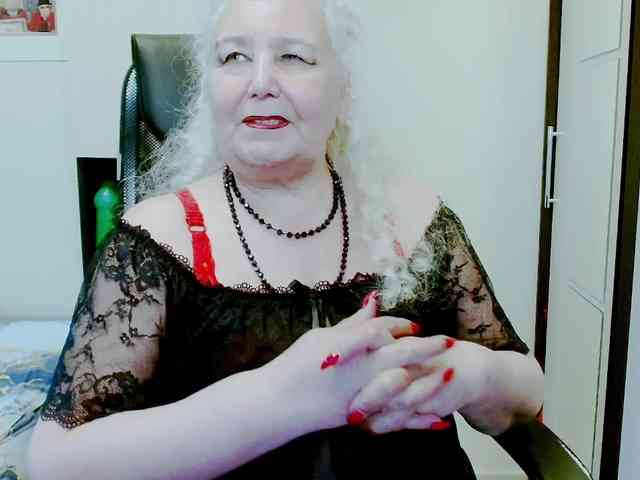 Model: GrannyWants