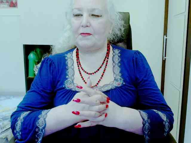 Model: GrannyWants