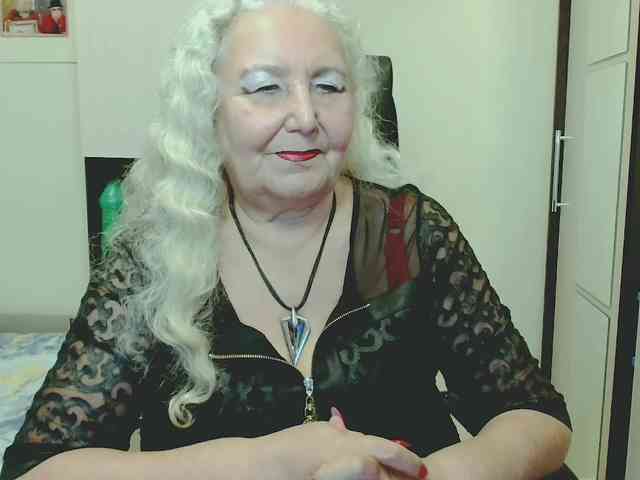 Model: GrannyWants