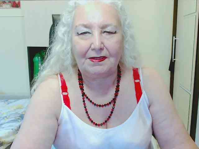 Model: GrannyWants