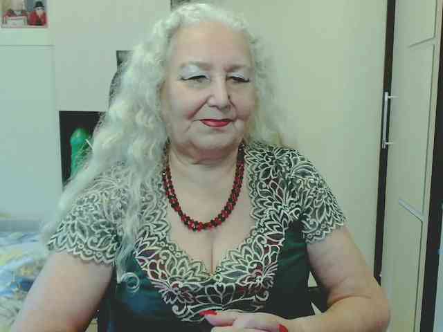 Model: GrannyWants
