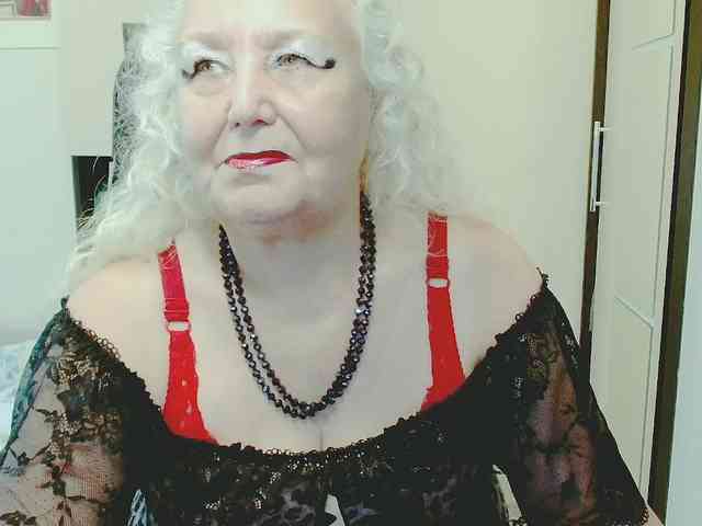 Model: GrannyWants