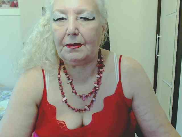 Grannywants's cam show statistics and live stream