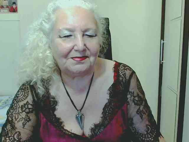 Model: GrannyWants