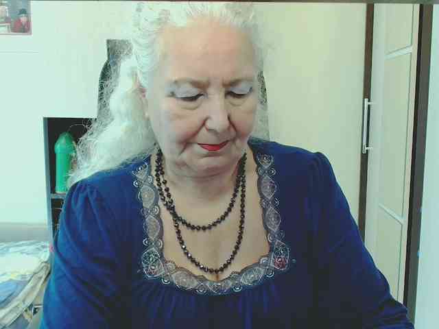 Model: GrannyWants