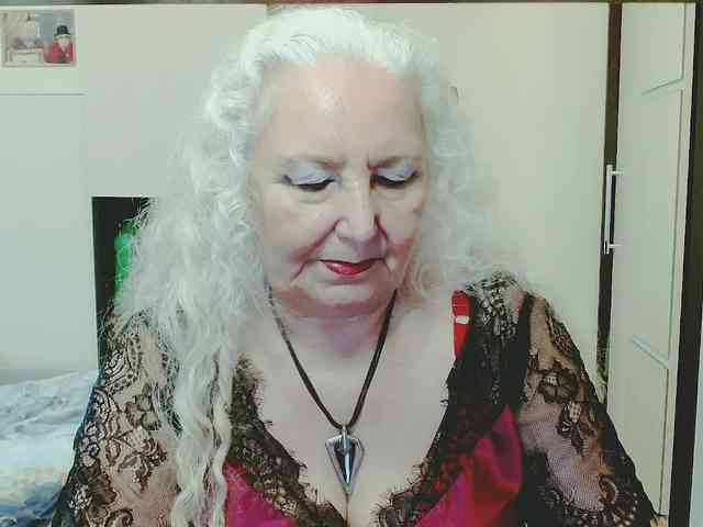 Model: GrannyWants