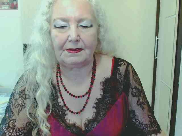 Model: GrannyWants