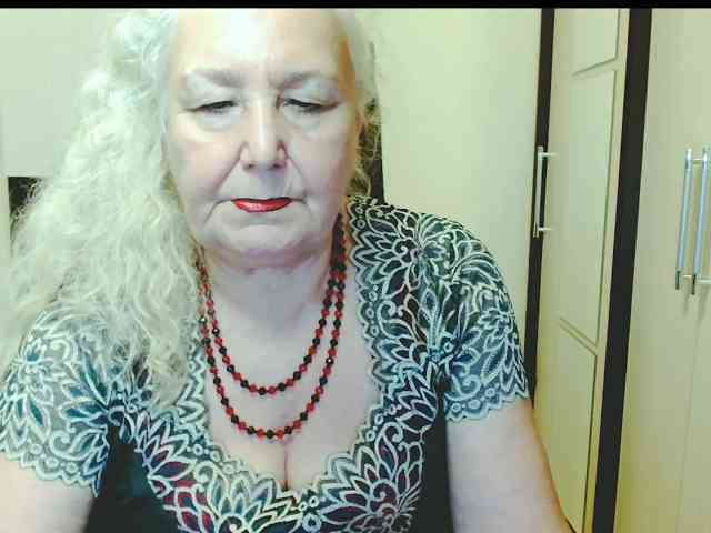 Model: GrannyWants