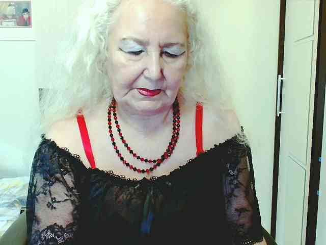 Model: GrannyWants
