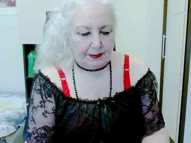 Model: GrannyWants