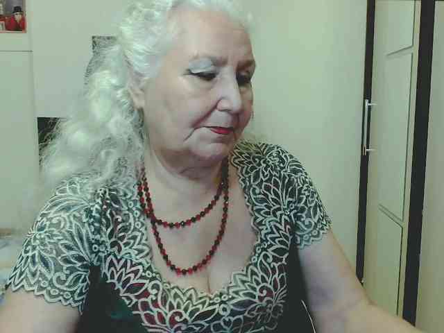 Model: GrannyWants