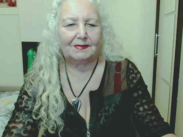 Model: GrannyWants