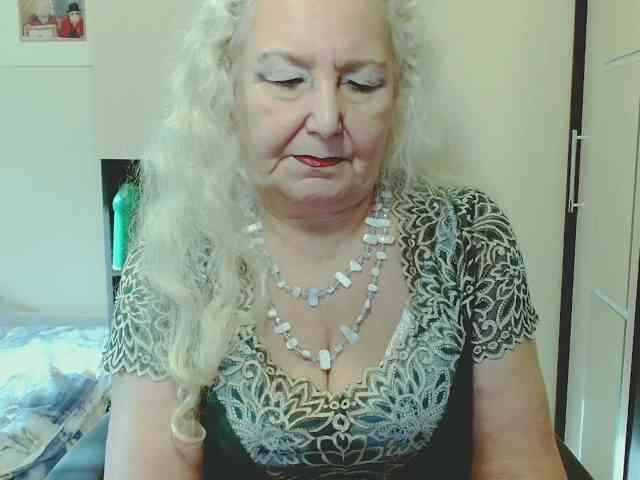 Model: GrannyWants