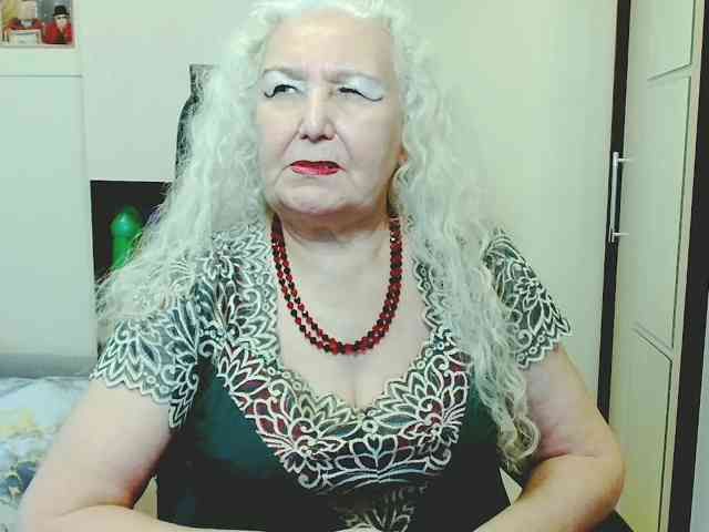 Model: GrannyWants