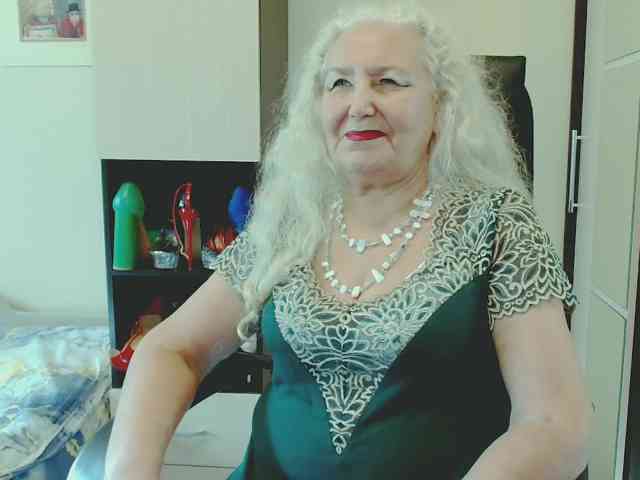 Model: GrannyWants