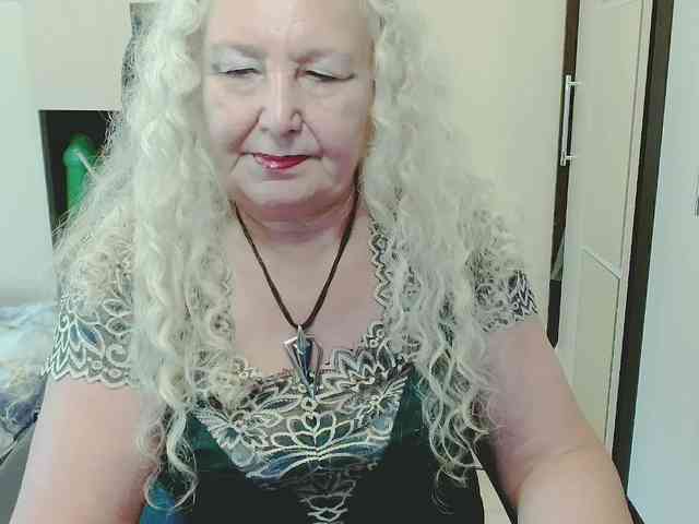 Model: GrannyWants