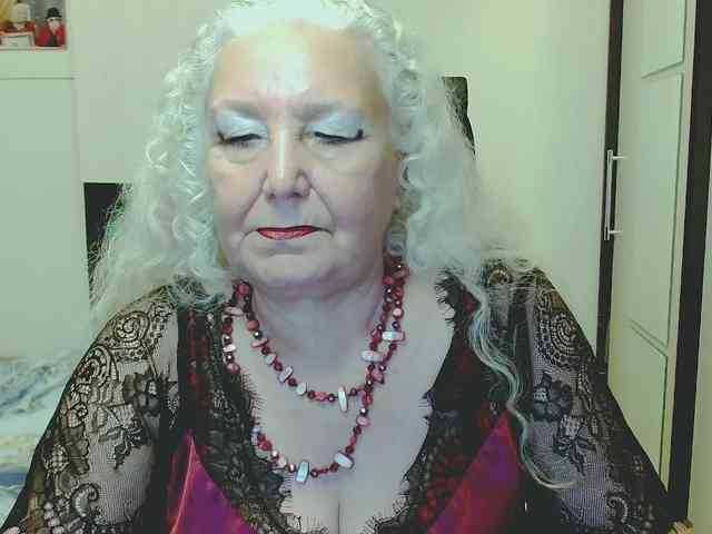 Model: GrannyWants