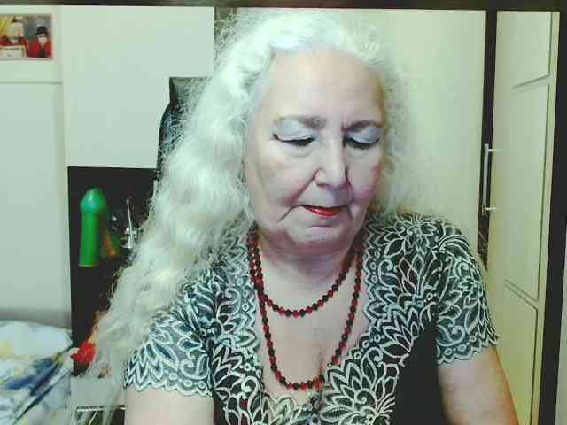 Model: GrannyWants