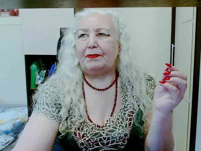Model: GrannyWants