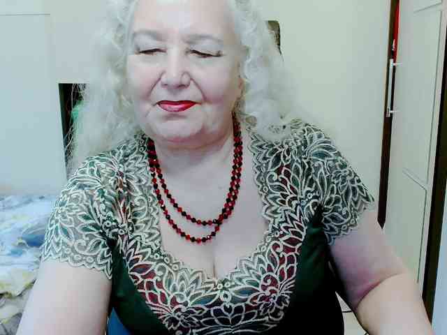 Model: GrannyWants