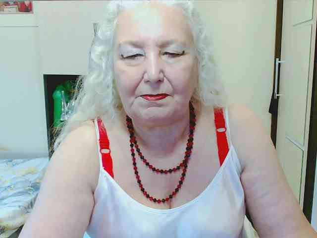 Model: GrannyWants