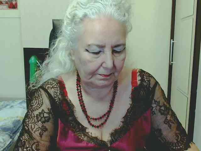 Model: GrannyWants