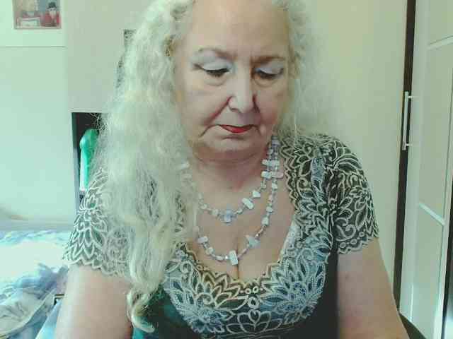 Model: GrannyWants