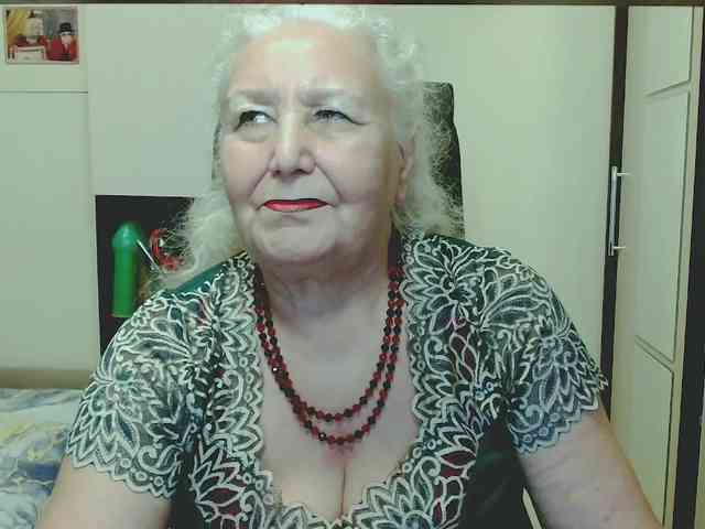Model: GrannyWants