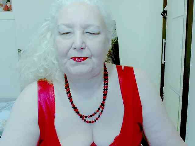 Model: GrannyWants
