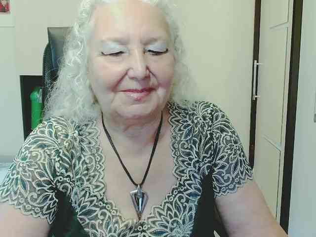 Model: GrannyWants