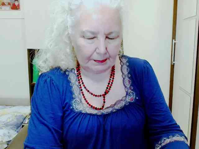 Model: GrannyWants
