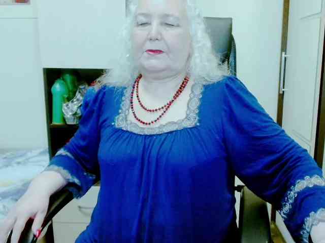 Model: GrannyWants