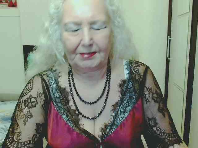 Model: GrannyWants