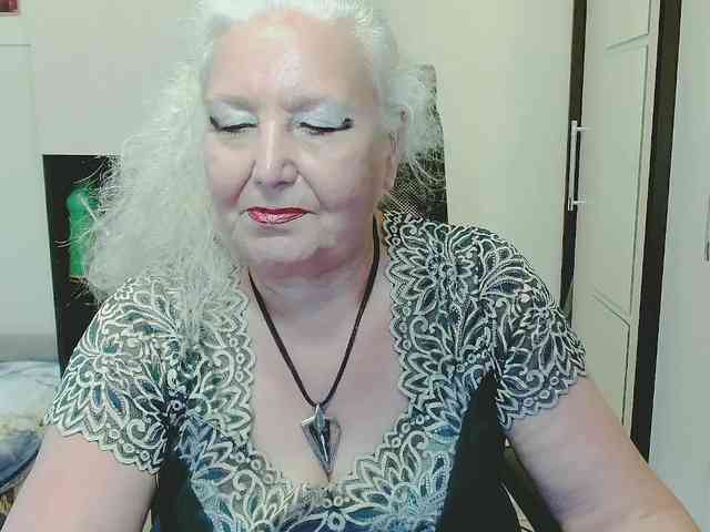 Model: GrannyWants