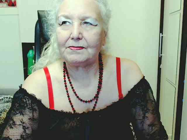 grannywants's live room