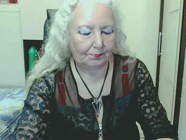 Model: GrannyWants