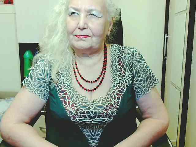 Model: GrannyWants