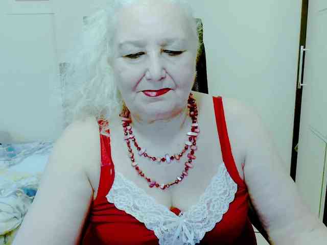Model: GrannyWants