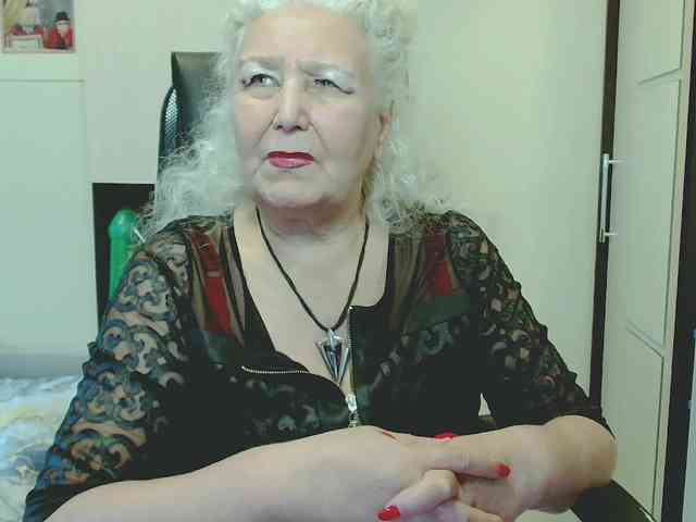 Model: GrannyWants
