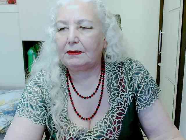 Model: GrannyWants