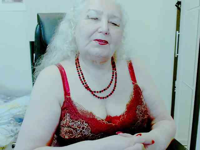 Model: GrannyWants