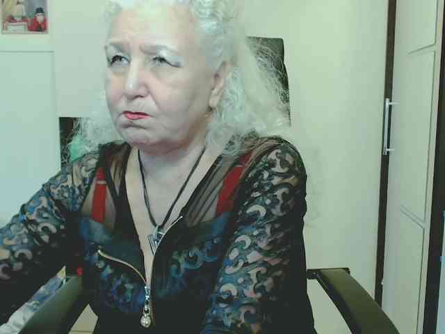 Model: GrannyWants