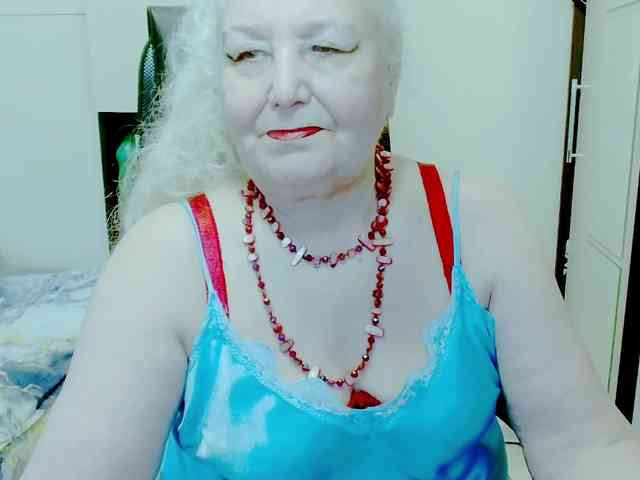 Model: GrannyWants