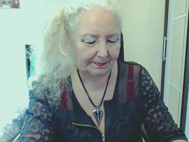Model: GrannyWants