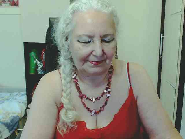 Model: GrannyWants