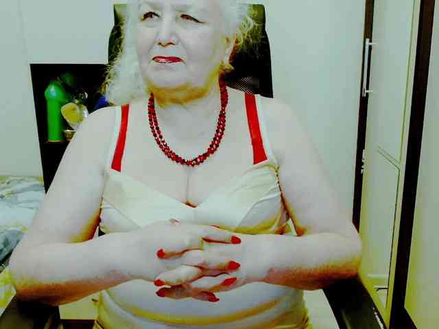 Model: GrannyWants